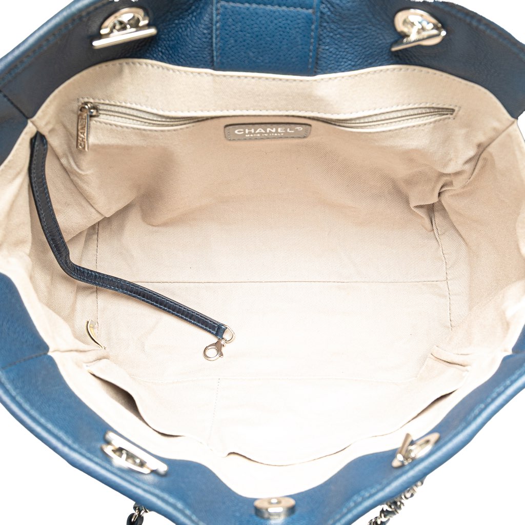 Chanel Small Glazed Calfskin and Caviar Deauville Tote - 4