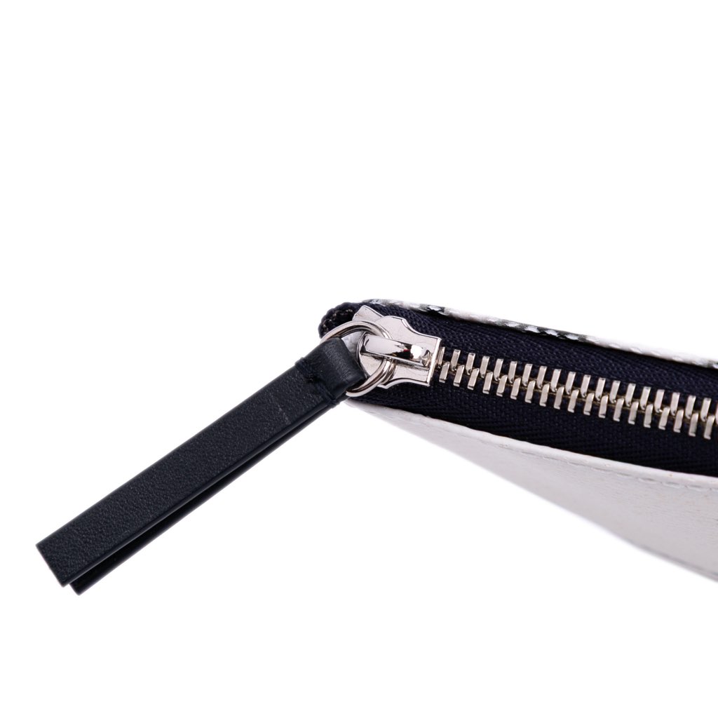 Dior Limited Edition Bilum Trompe Loeil Canvas 30 Montaigne Pochette - Detail 2