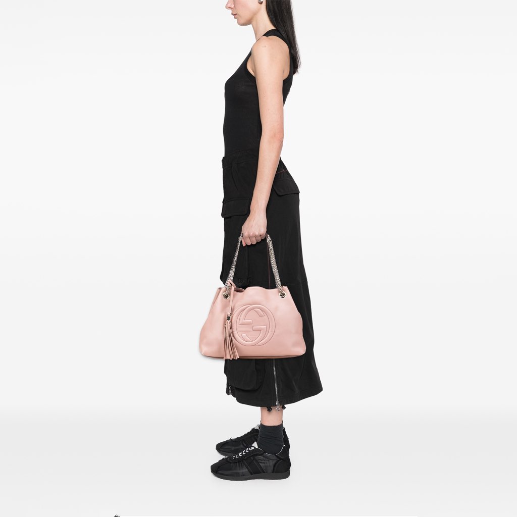 Gucci Medium Leather Soho Chain Tote - Image 13