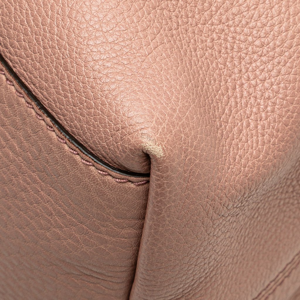 Gucci Medium Leather Soho Chain Tote - Image 10