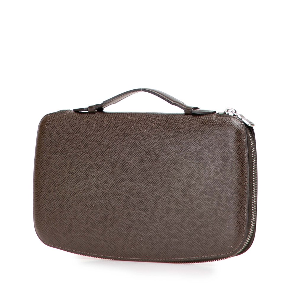 Louis Vuitton Taiga Atoll Organizer - Back view