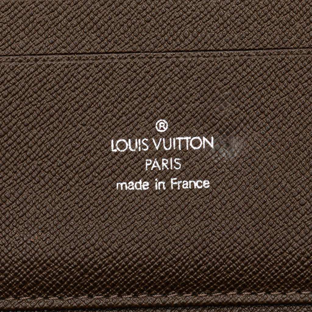 Louis Vuitton Taiga Atoll Organizer - Side view