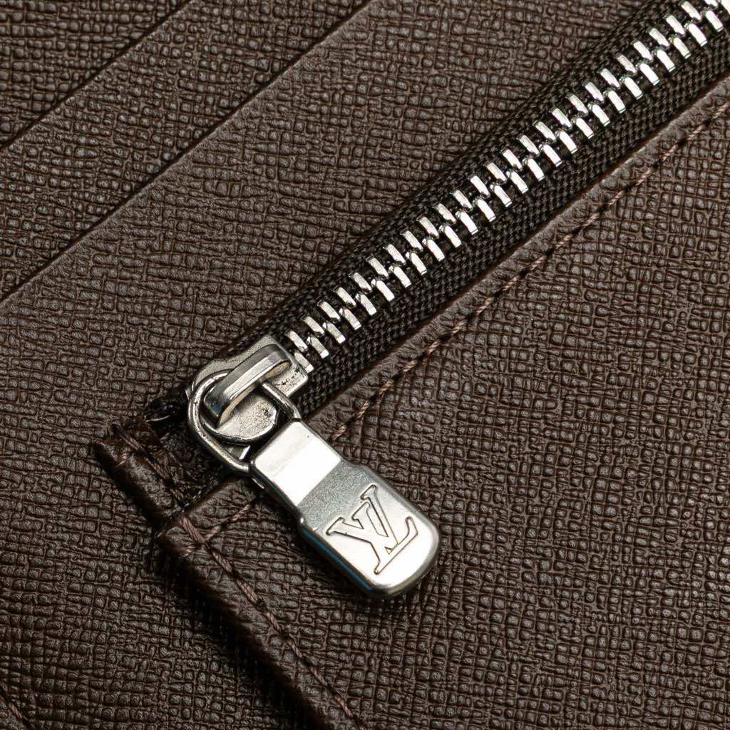 Louis Vuitton Taiga Atoll Organizer - Detail 1