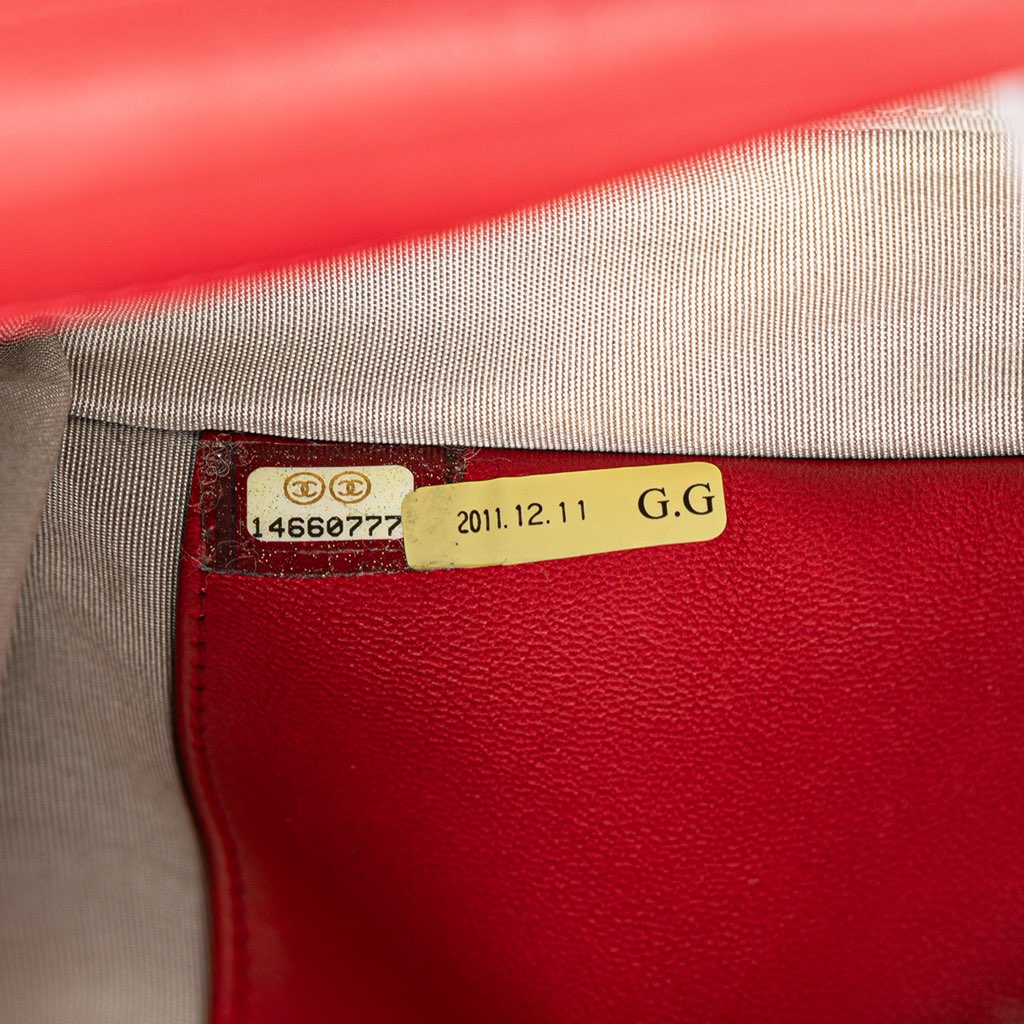 Chanel CC Calfskin Wallet On Chain - Detail 2