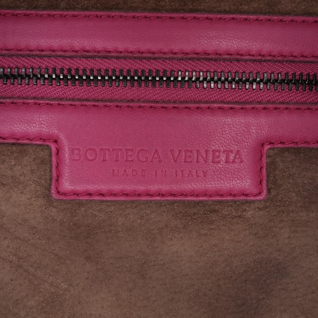 Bottega Veneta Nappa Intrecciato Montaigne Shoulder Bag - Side view