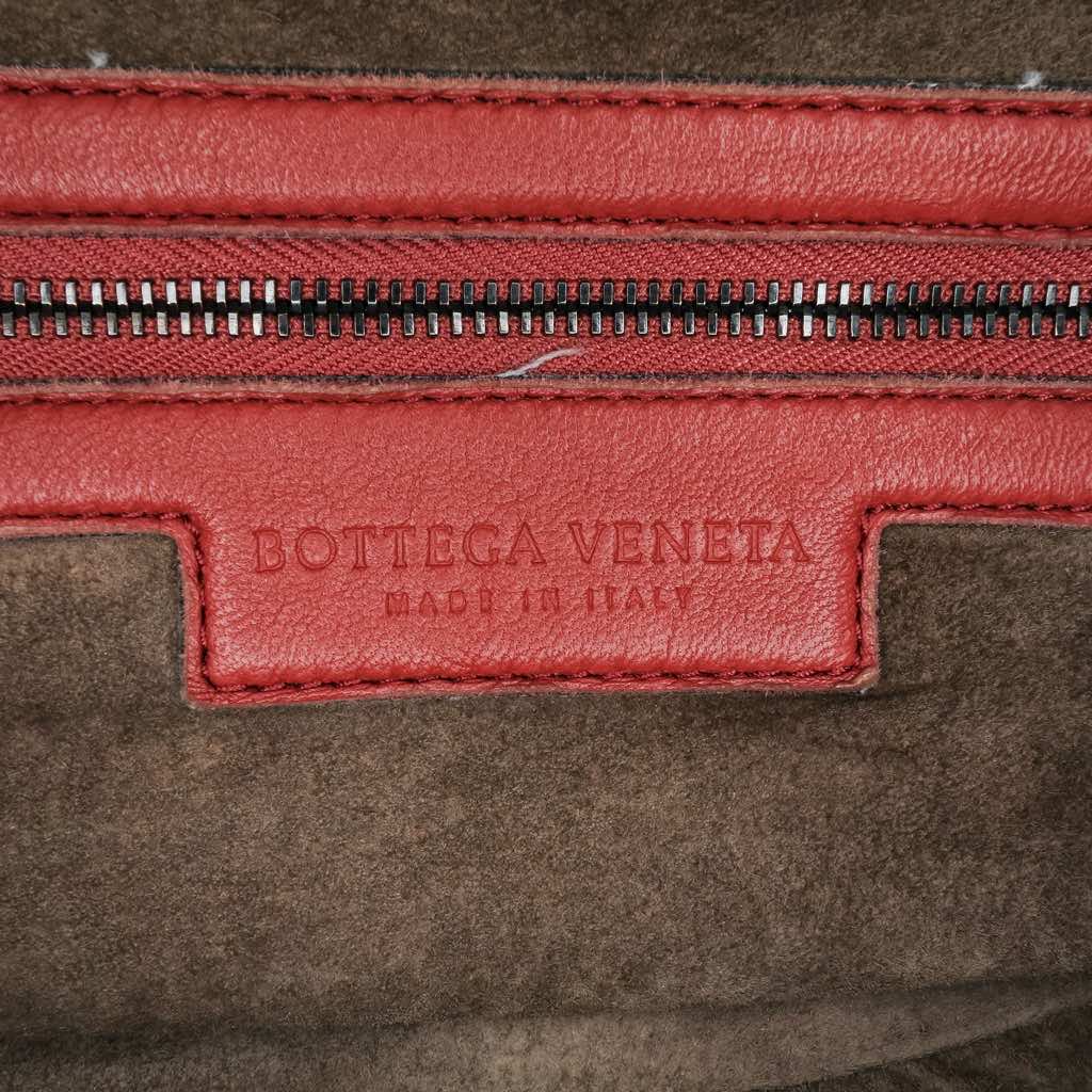 Bottega Veneta Nappa Intrecciato Montaigne Shoulder Bag - Side view