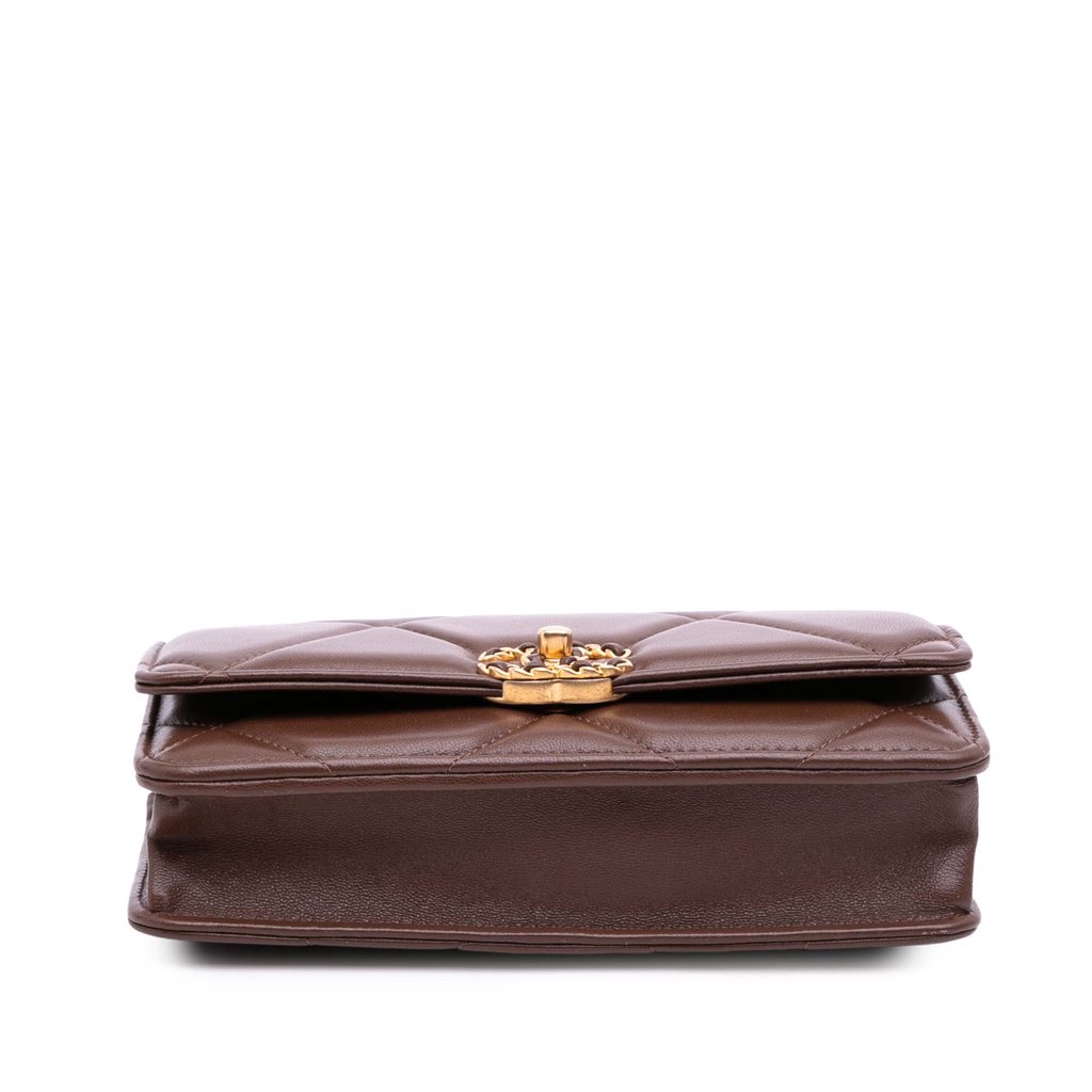 Chanel Quilted Lambskin 19 Wallet on Chain - 3