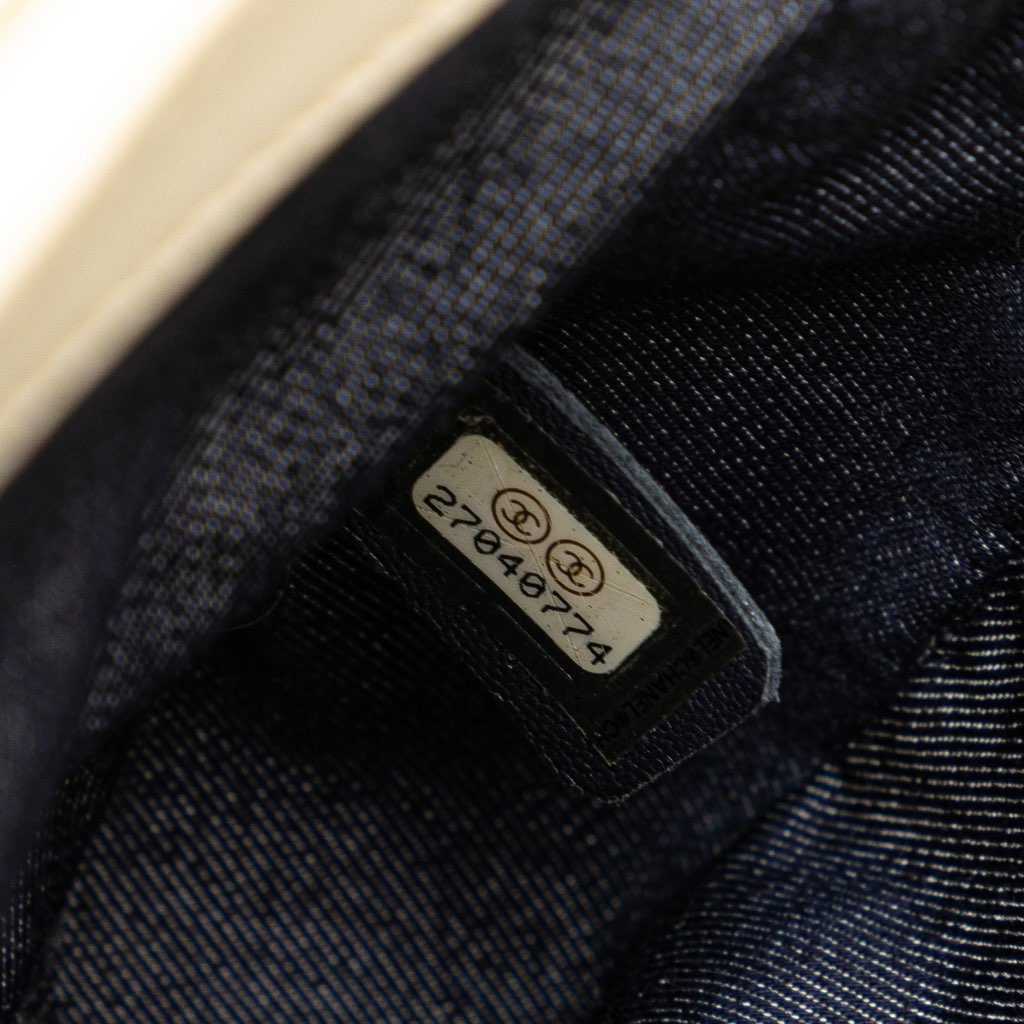 Chanel Crumpled Calfskin En Vogue Rope Flap - Detail 1