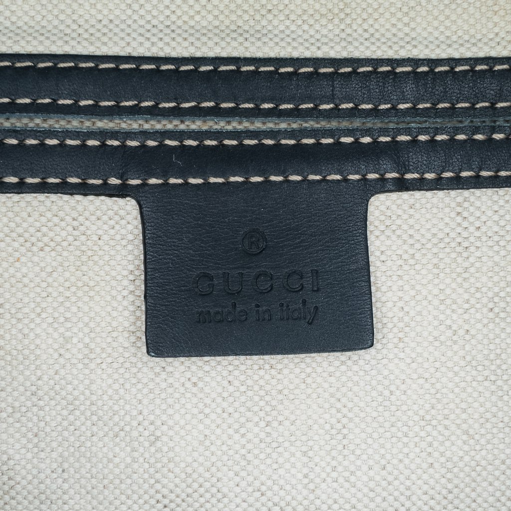 Gucci GG Supreme Crossbody - Detail 1
