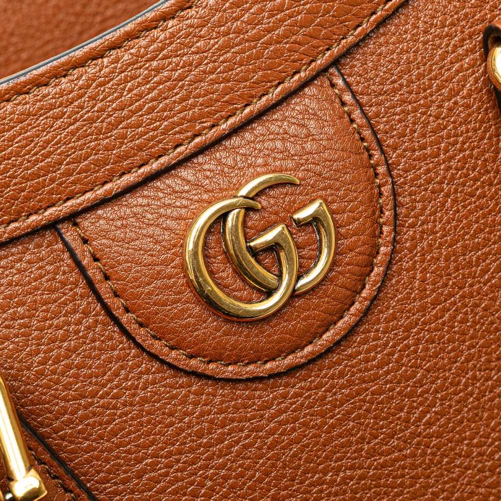 Gucci Small Leather Bamboo Diana Satchel - Detail 2