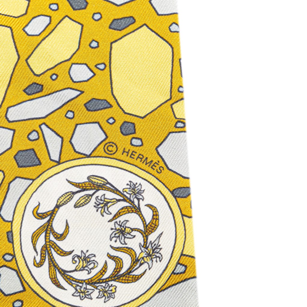 Hermès La Danse Des Amazones Twilly Silk Scarf - 2