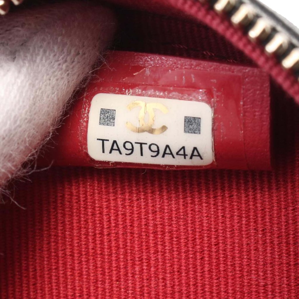 Chanel Lambskin 19 Round Clutch with Chain - 5