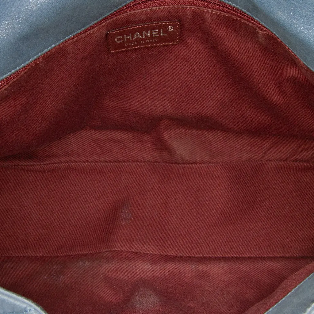 Chanel Jumbo Iridescent Calfskin In The Mix Flap Blue Leather Good - Model View