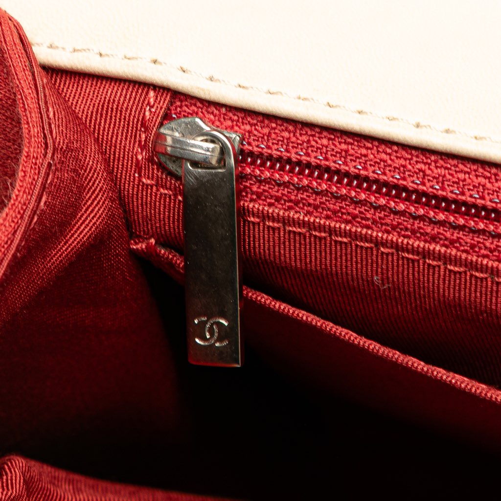 Chanel Jumbo Chevron Jersey Leo Lion Flap - Detail 2