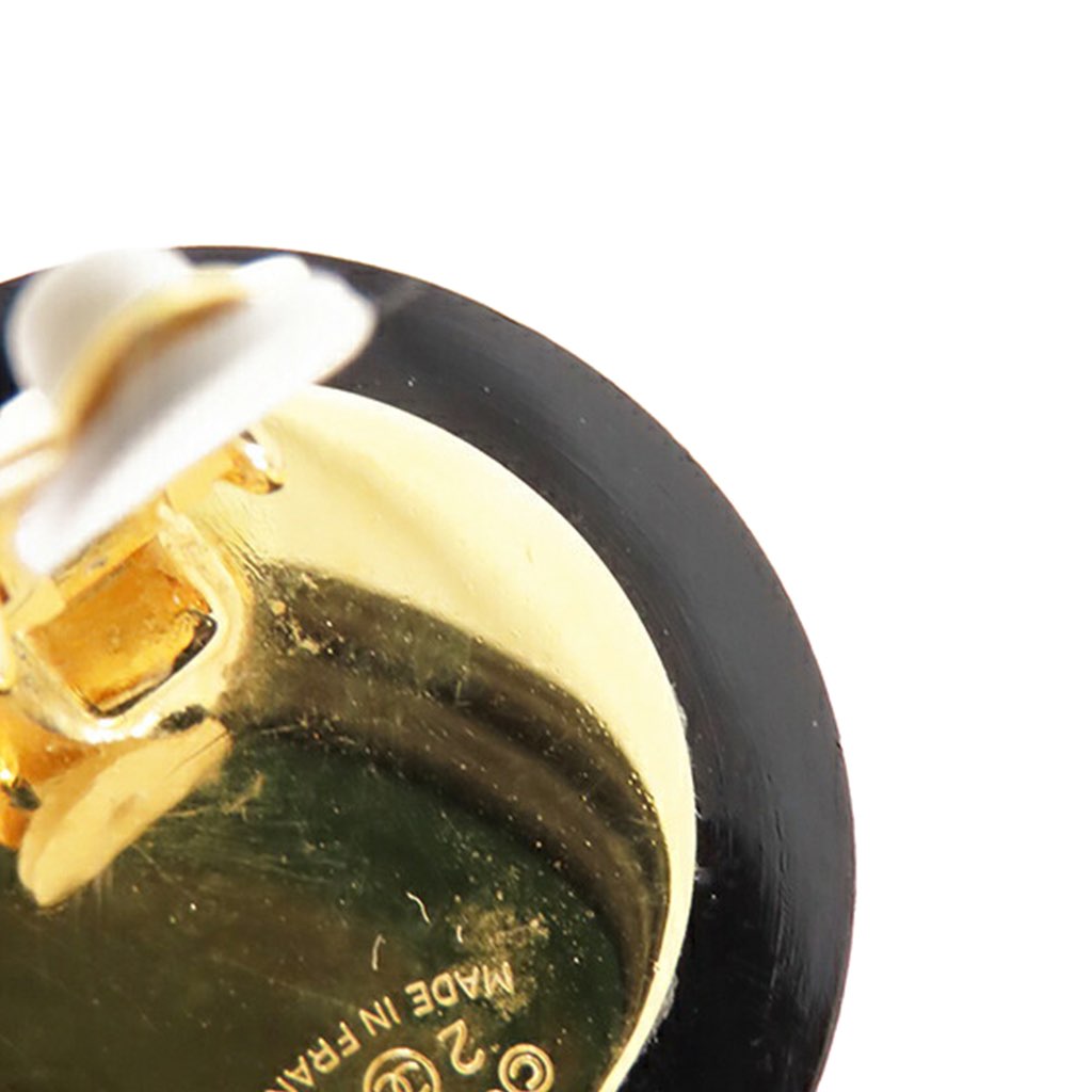 Chanel Resin Quilted CC Button Clip On Earrings - 4