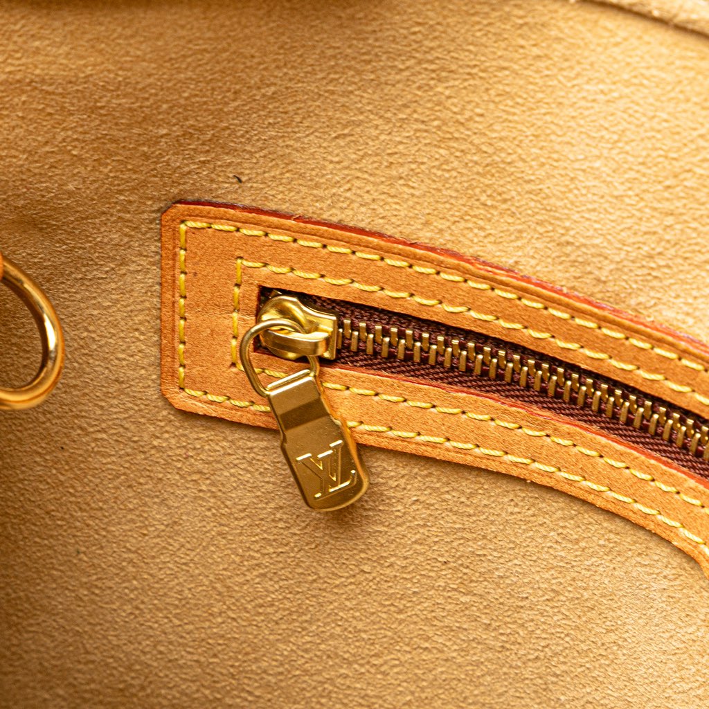 Louis Vuitton Monogram Looping GM - Detail 2