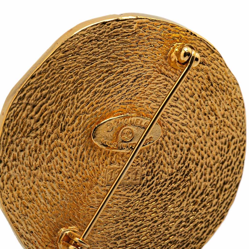 Chanel Gold Plated 31 Rue Cambon Round Brooch - Image 6