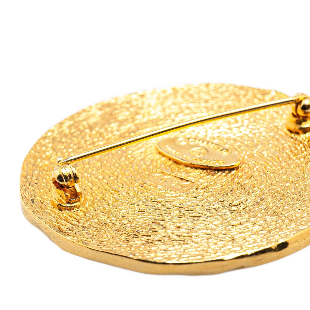 Chanel Gold Plated 31 Rue Cambon Round Brooch - 4