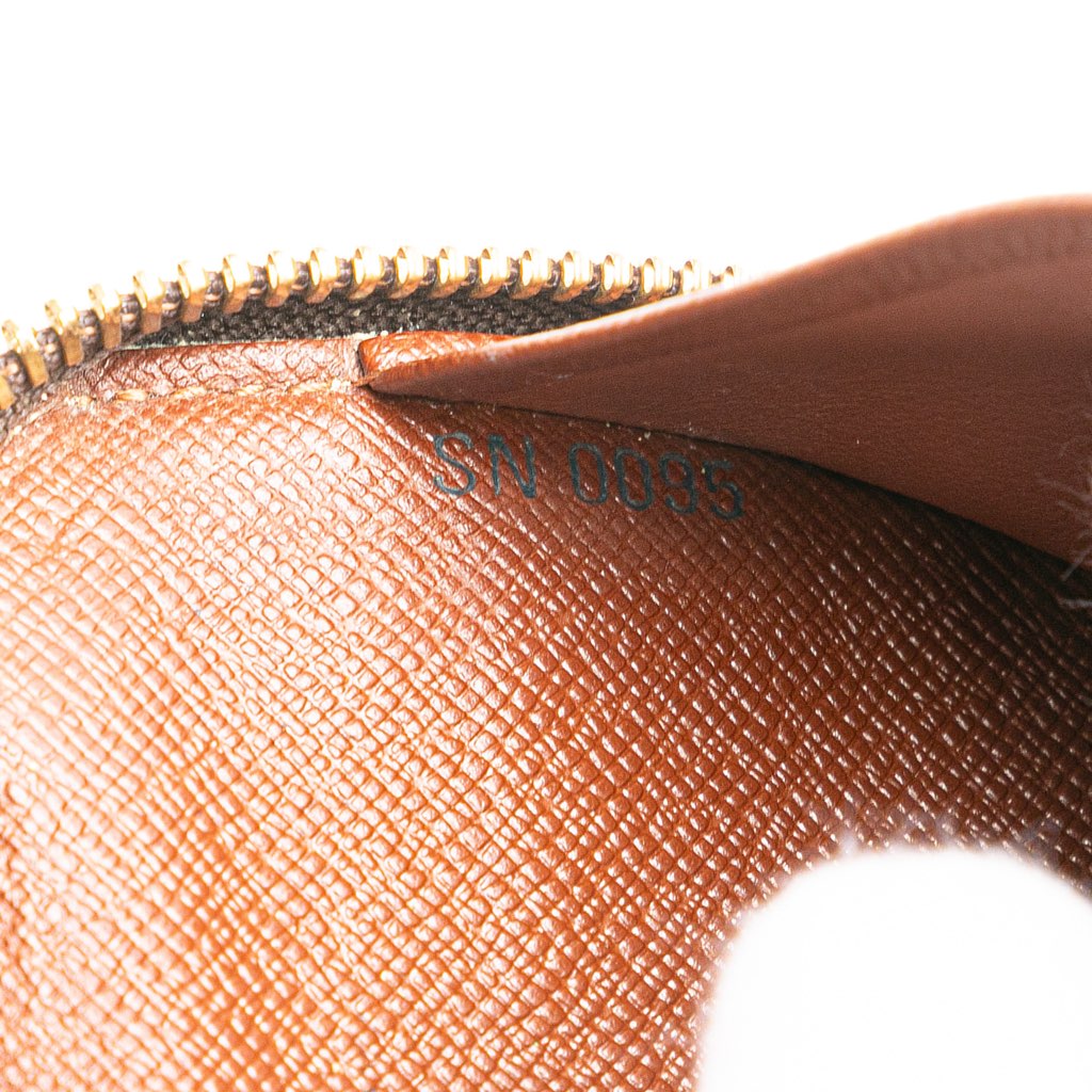 Louis Vuitton Monogram Zippy Organizer Wallet - Image 10