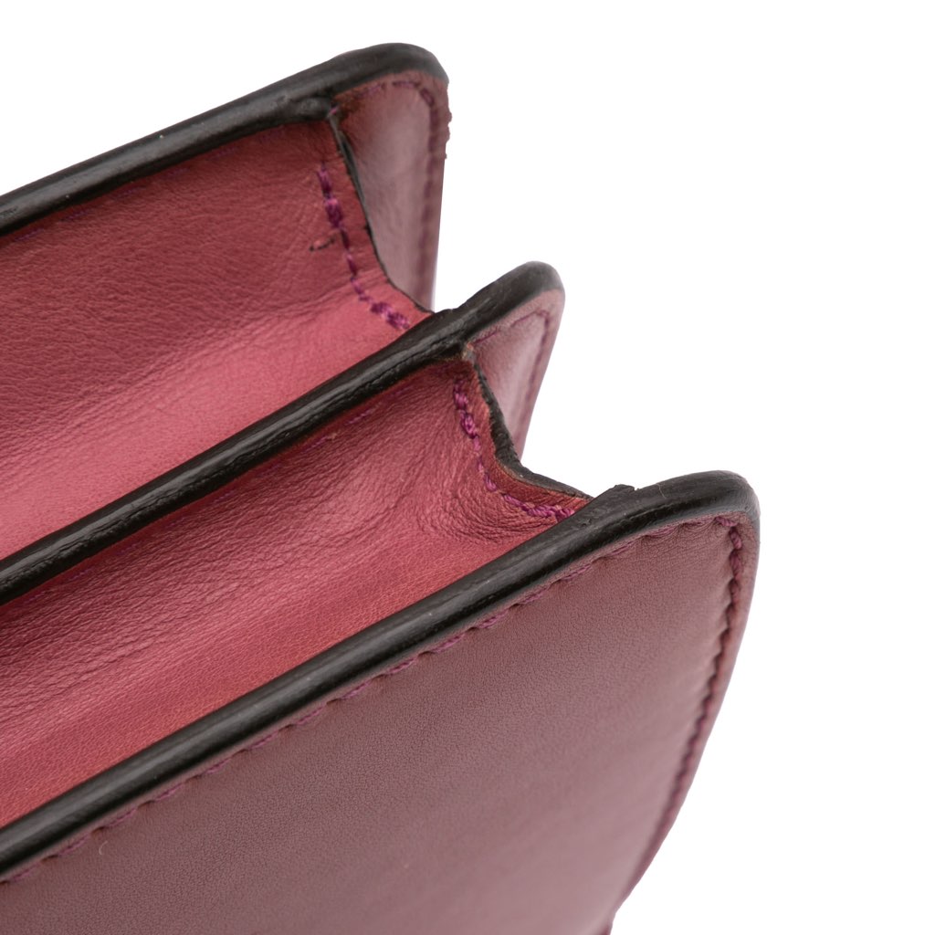 Gucci Small Leather 1973 Crossbody Bag - Detail 1