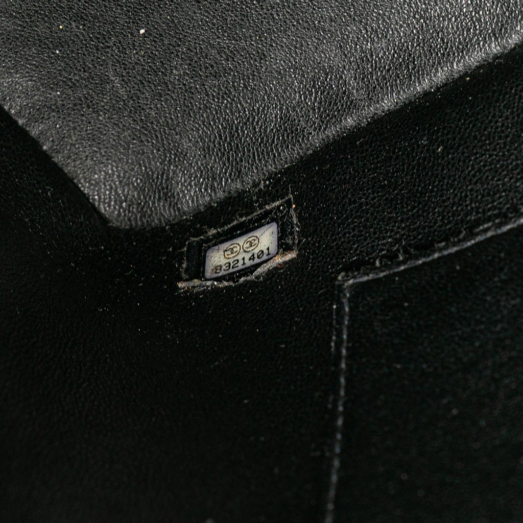 Chanel Caviar Medallion Tote - Detail 1