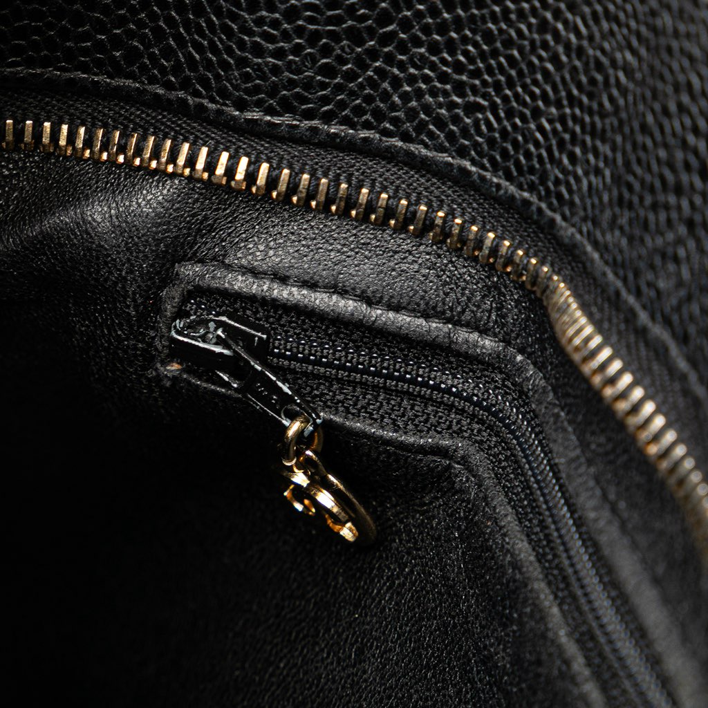 Chanel Caviar Medallion Tote - Image 10