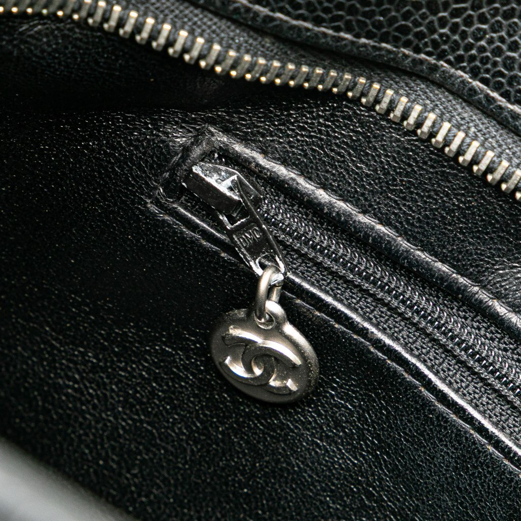 Chanel Caviar Medallion Tote - Image 10