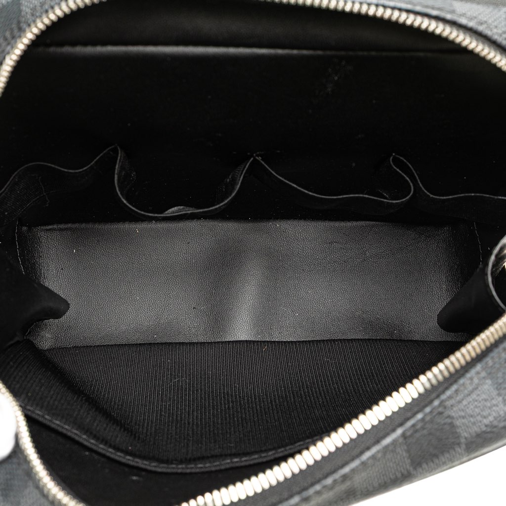 Louis Vuitton Damier Graphite Hanging Toiletry Kit Pouch - 4