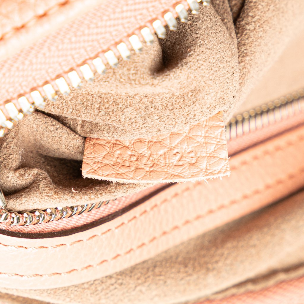 Louis Vuitton Monogram Mahina Selene PM - Detail 1