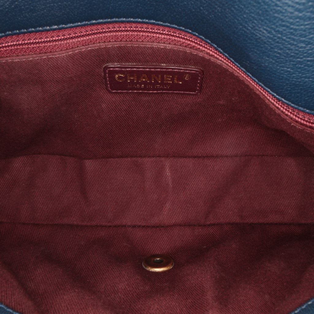 Chanel Paris-Salzburg Medium Patent Goatskin CC Eyelet Flap - 4