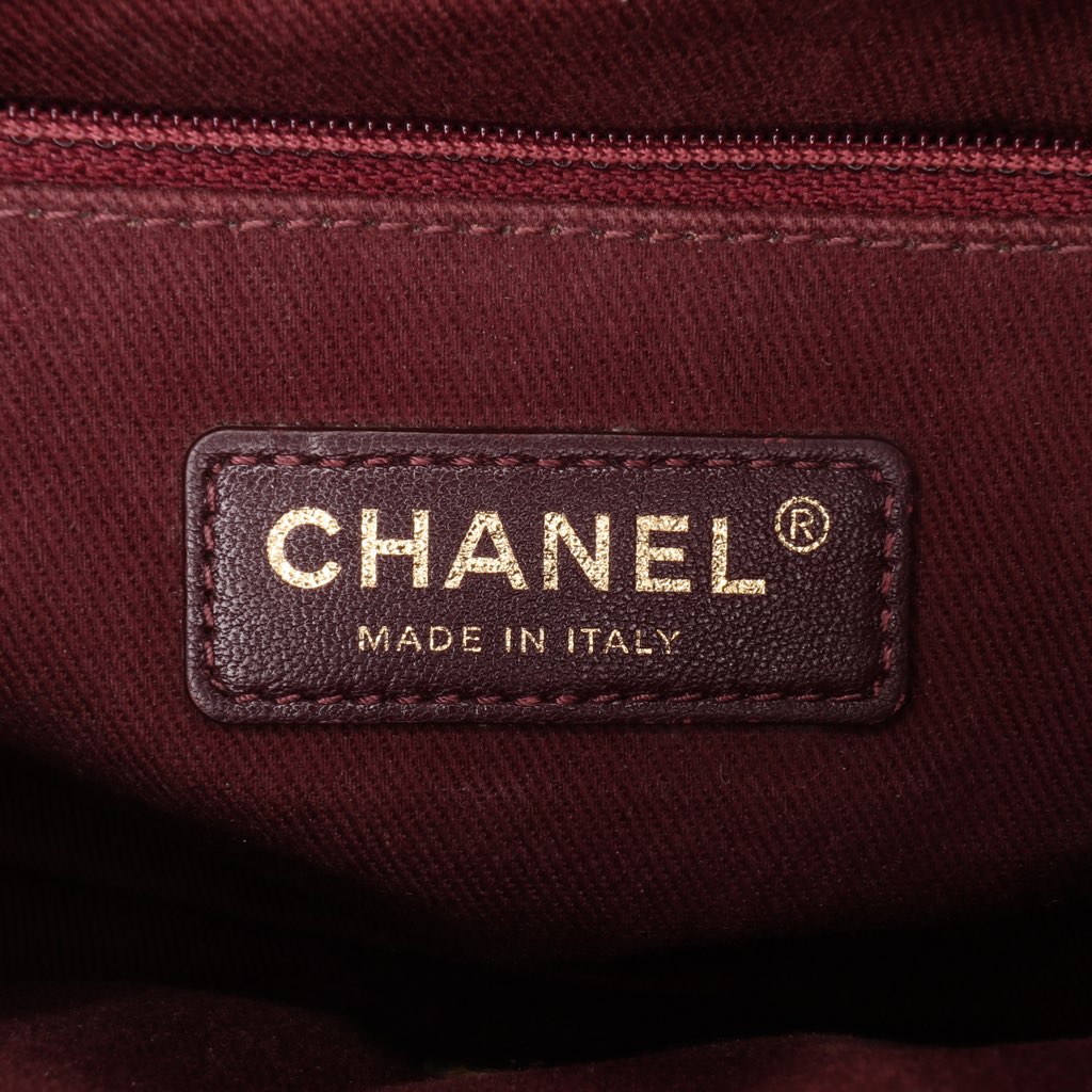 Chanel Paris-Salzburg Medium Patent Goatskin CC Eyelet Flap - 5