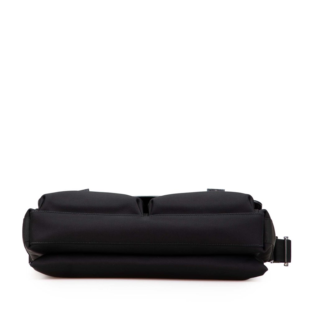 Gucci Nylon Messenger Bag - 3