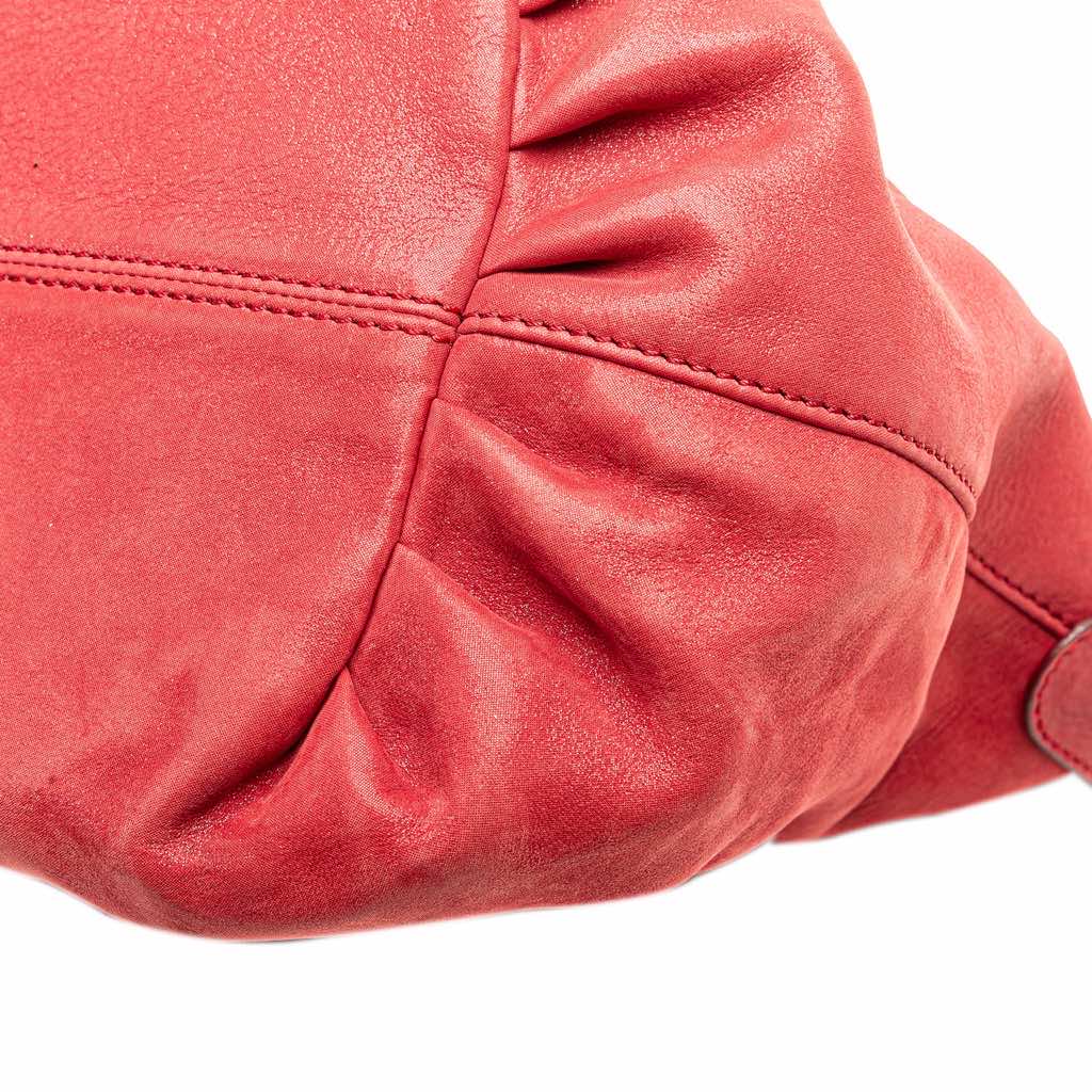 Fendi Medium Leather Chains Tote - Image 13