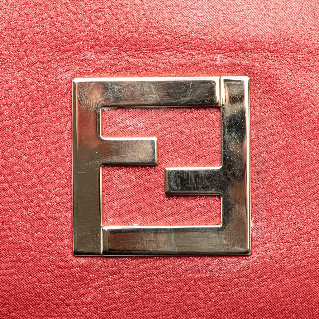 Fendi Medium Leather Chains Tote - Image 10