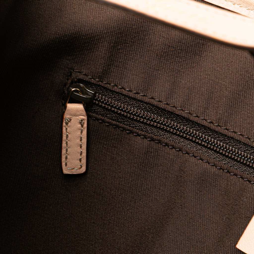 Gucci GG Canvas Abbey D Ring Tote - Detail 2