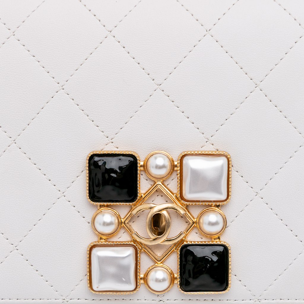 Chanel Small CC Quilted Calfskin Crystal Pearl Full Flap - Detail 2