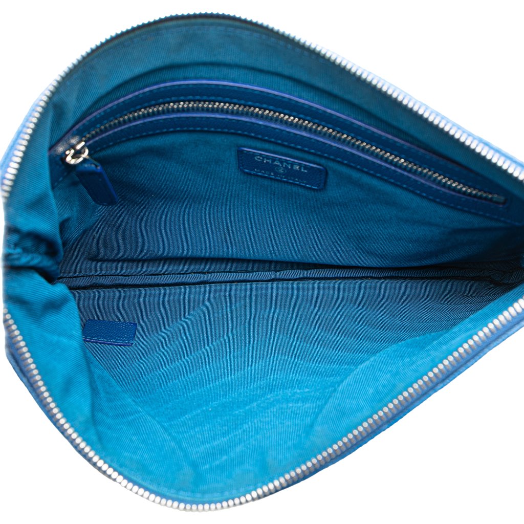 Chanel Medium CC Chevron Caviar O Case Clutch - 4