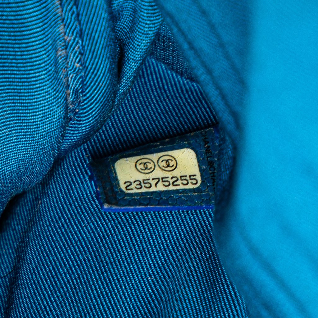 Chanel Medium CC Chevron Caviar O Case Clutch - 5