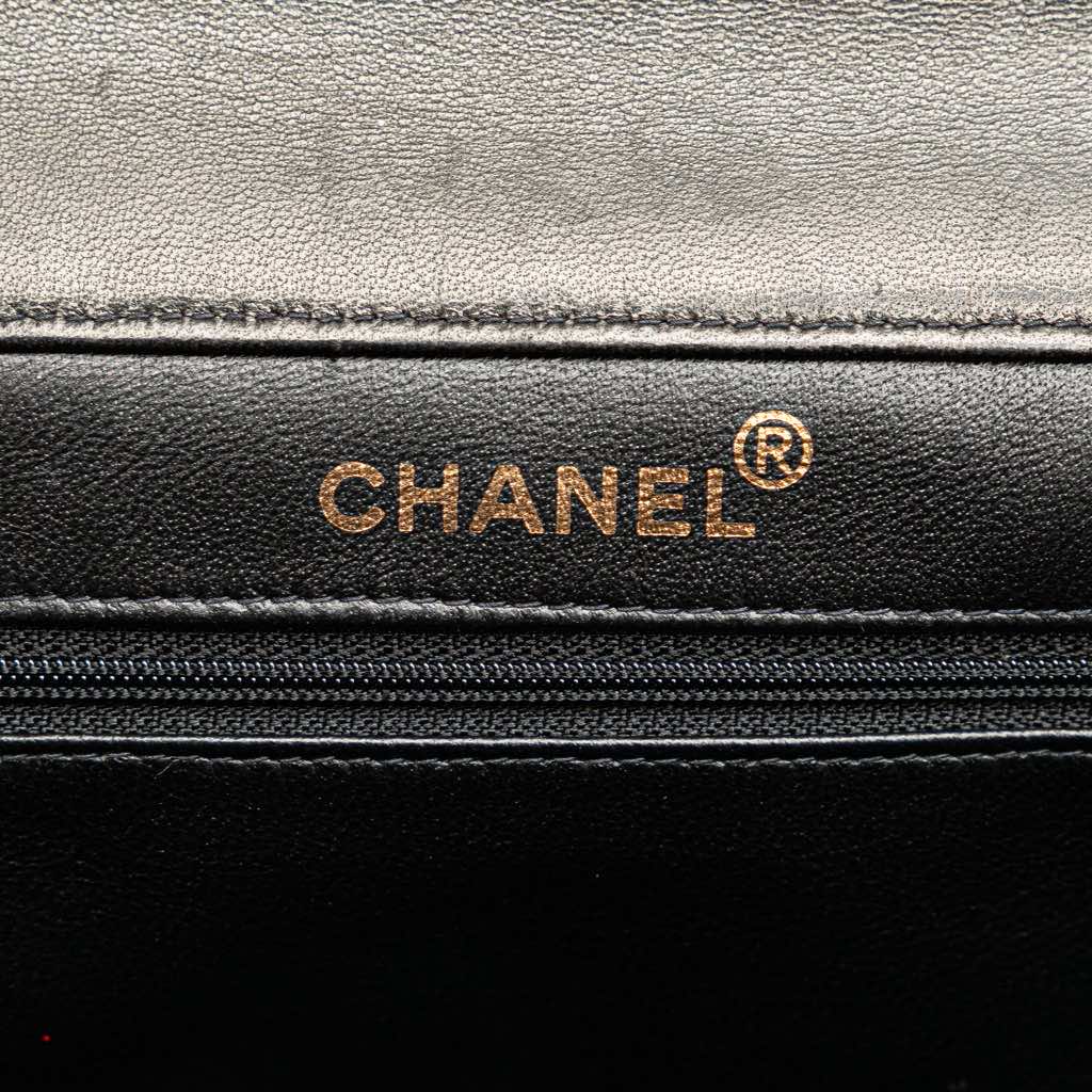 Chanel Jumbo Lambskin Double Sided Flap - Detail 1