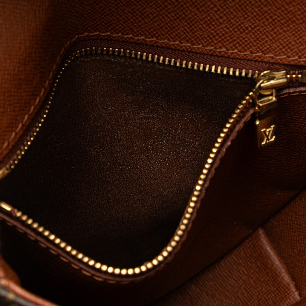 Louis Vuitton Monogram Chantilly PM - Side view