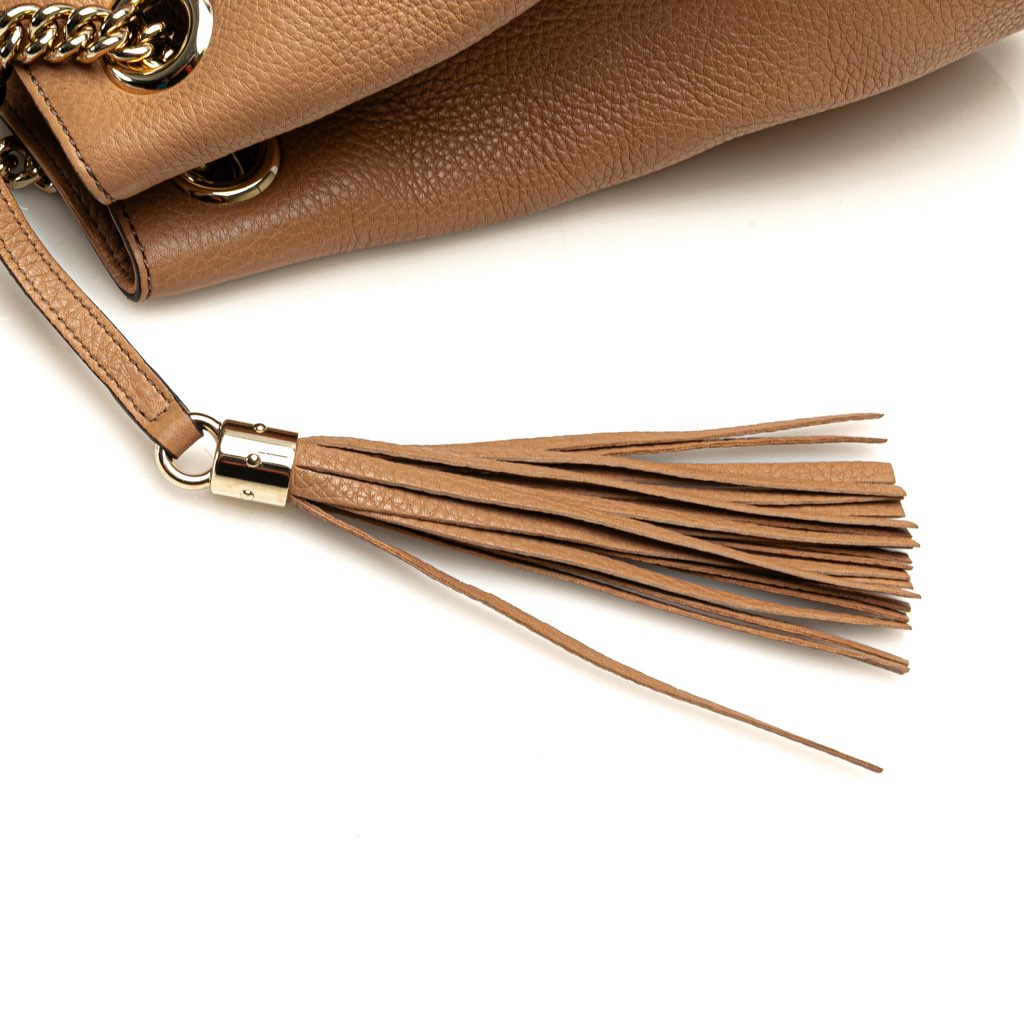 Gucci Medium Leather Soho Chain Tote - Image 12