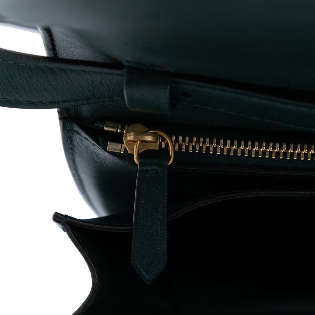 Celine Medium Calfskin Classic Box - Detail 1
