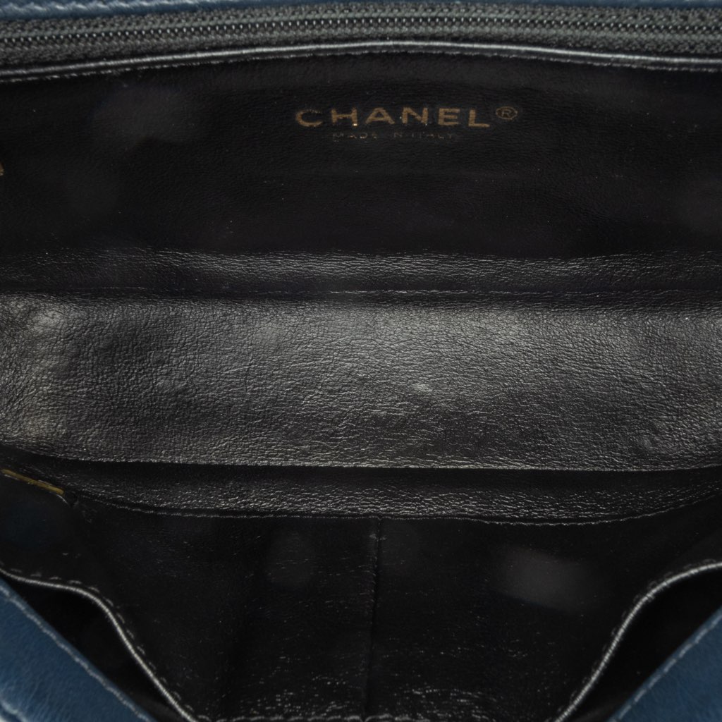 Chanel Small Bicolor Caviar CC Filigree Flap - 4