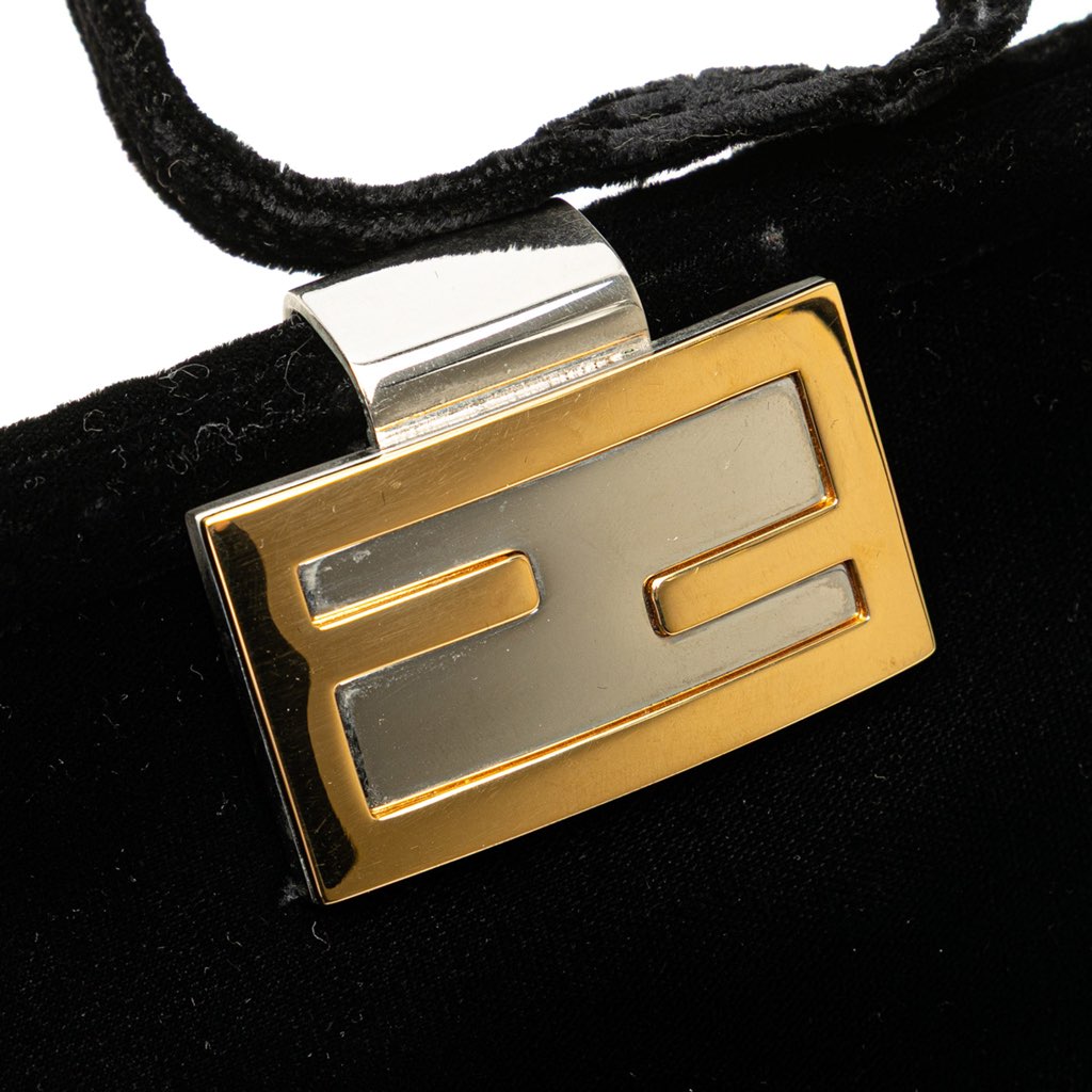 Fendi Velvet Shoulder Bag - Image 10