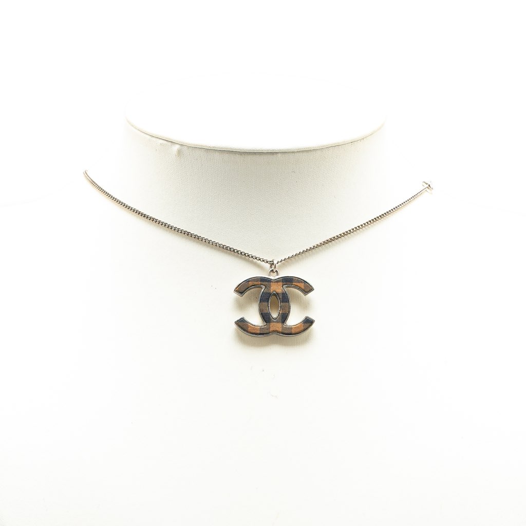 Chanel Silver Checkered CC Pendant Necklace - 3