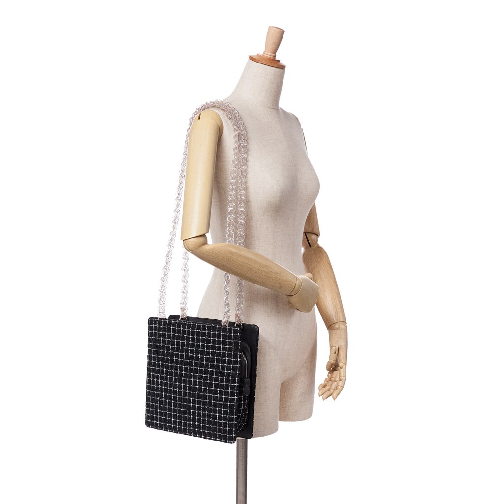 Chanel Tweed and Resin Shopping Bag - Image 13