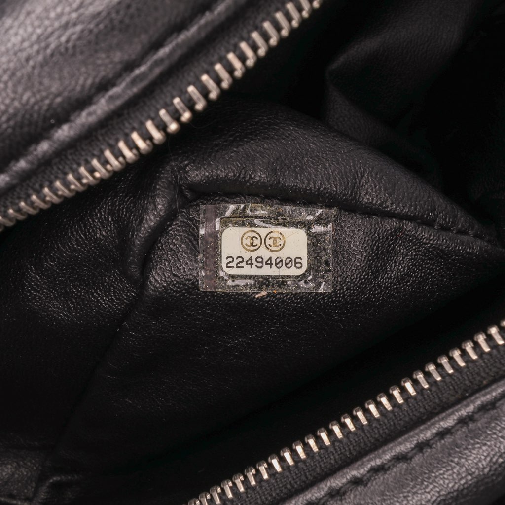 Chanel Tweed and Resin Shopping Bag - Detail 1