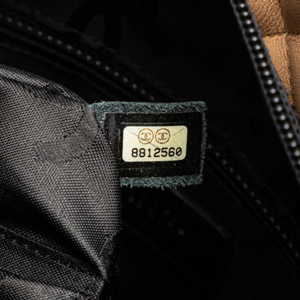 Chanel Medium Lambskin Cambon Ligne Tote - Detail 2