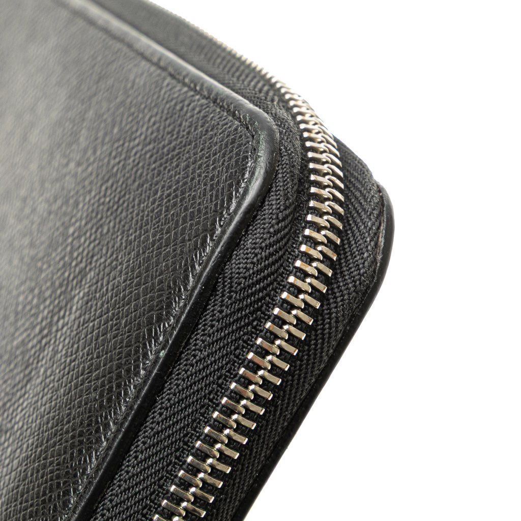 Louis Vuitton Taiga Zippy Organizer Wallet - Image 13