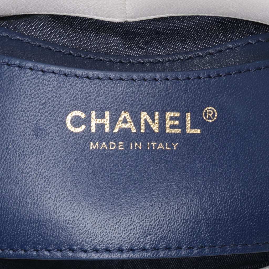 Chanel CC Lambskin Elegant Chain Vanity Case - 5